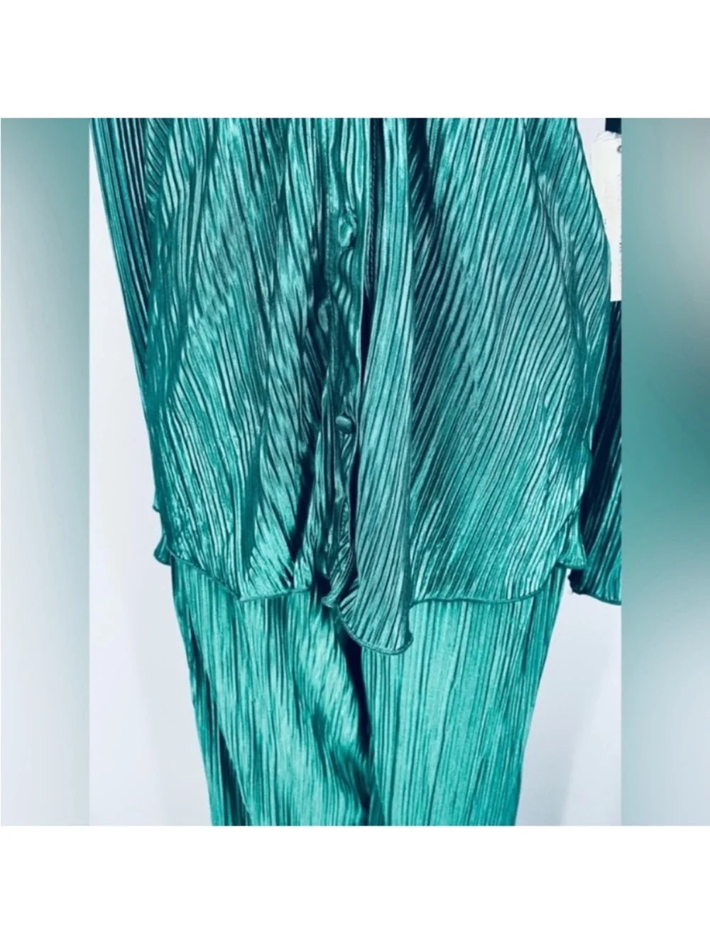 NWT Madison + Hudson green button down top matching silky pant set size large